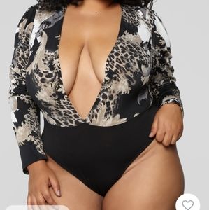 Low plunging bodysuit